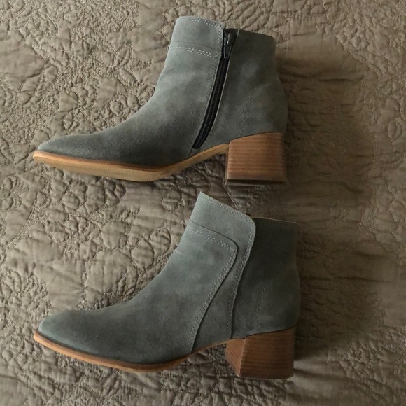 Lucky Brand ankle booties - Picture 3 of 6